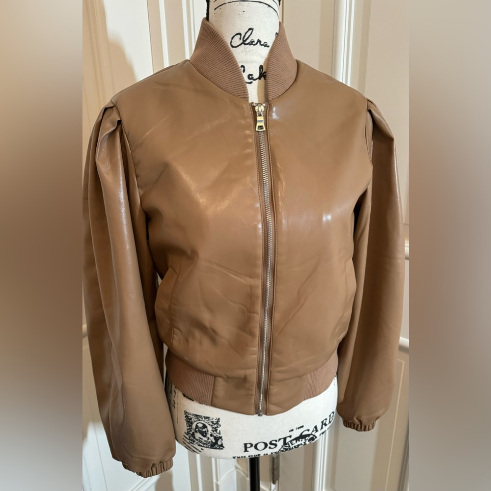🤎 House of Harlow 1960 Faux Leather Bomber Jacket – Iced Latte Tan | Size S